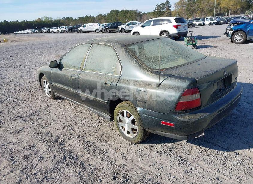 Photo 3 of 1995 Honda Accord EX (VIN 1HGCD5653SA117233)