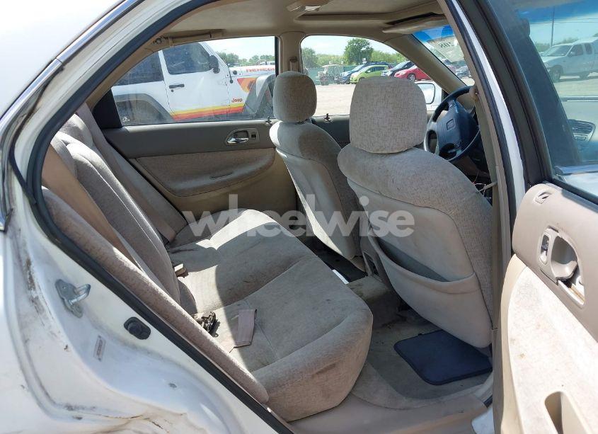 Photo 8 of 1997 Honda Accord EX (VIN 1HGCD5653VA201234)