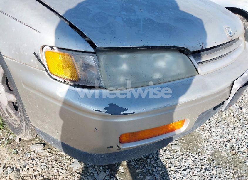 Photo 12 of 1995 Honda Accord EX (VIN 1HGCD5656SA135886)