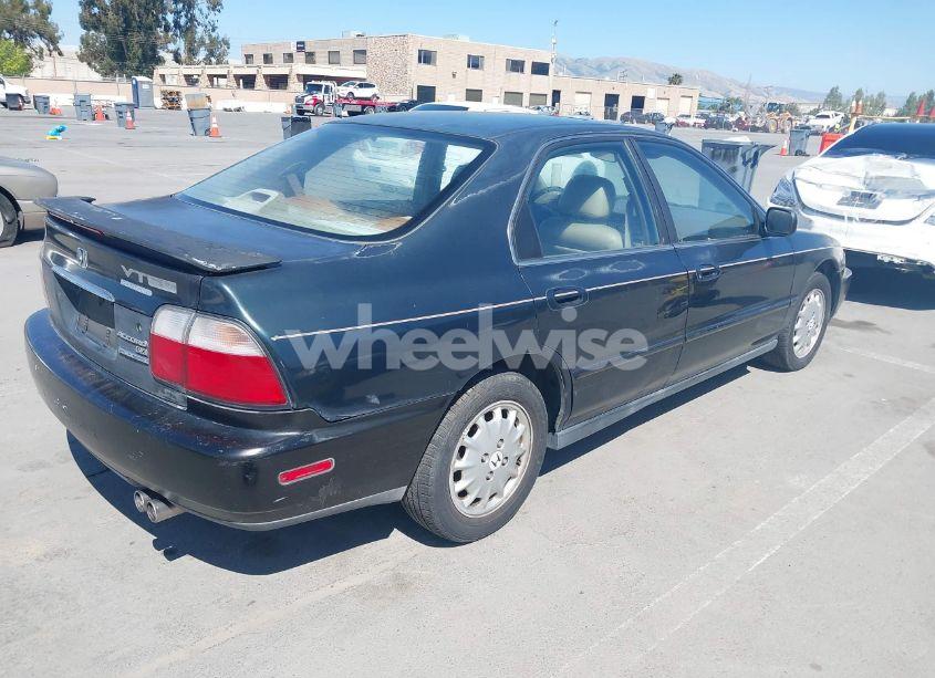 Photo 4 of 1997 Honda Accord EX (VIN 1HGCD5656VA133592)