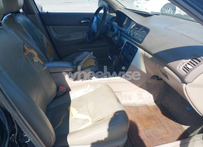Photo 5 of 1997 Honda Accord EX (VIN 1HGCD5656VA133592)