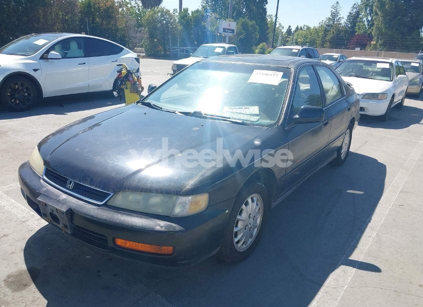 Photo 6 of 1997 Honda Accord EX (VIN 1HGCD5656VA133592)