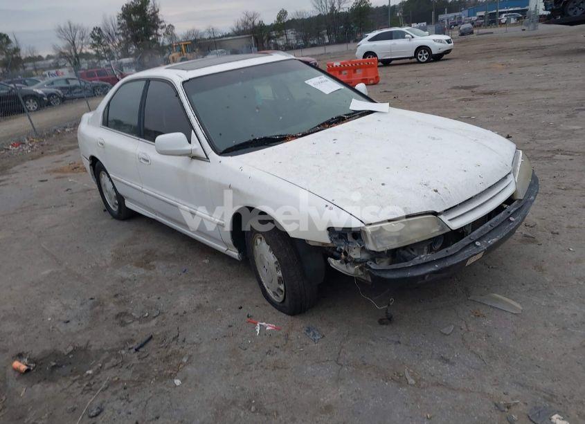 1995 Honda Accord EX (VIN 1HGCD5658SA090496) main photo