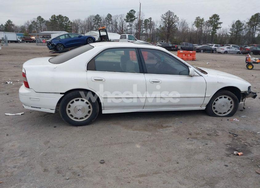 Photo 13 of 1995 Honda Accord EX (VIN 1HGCD5658SA090496)