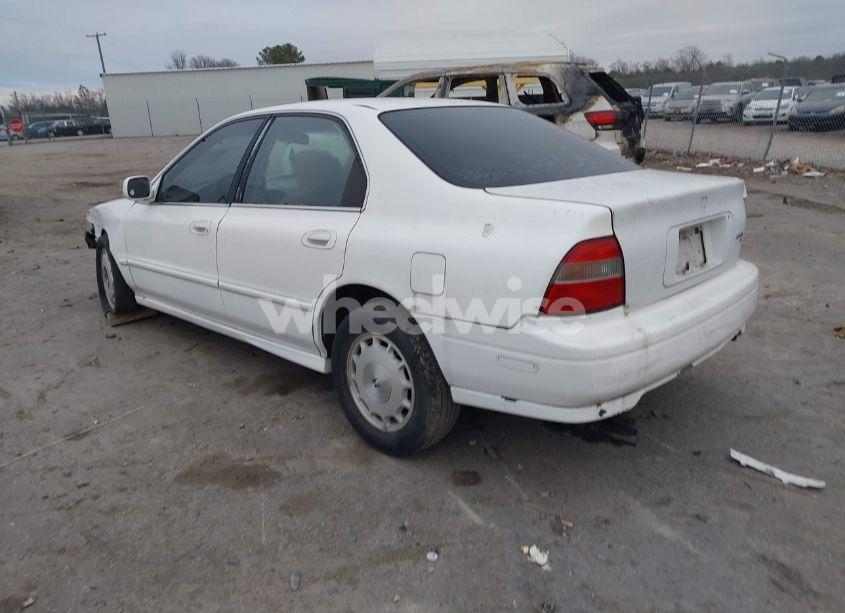 Photo 3 of 1995 Honda Accord EX (VIN 1HGCD5658SA090496)