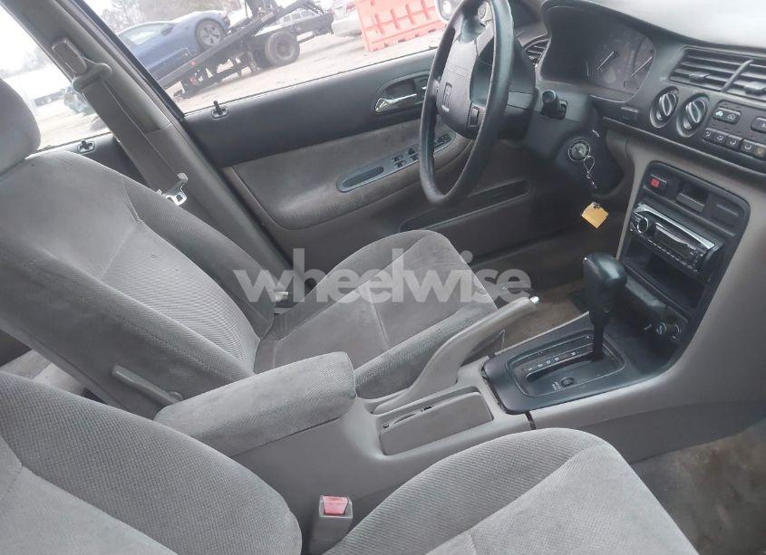 Photo 5 of 1995 Honda Accord EX (VIN 1HGCD5658SA090496)