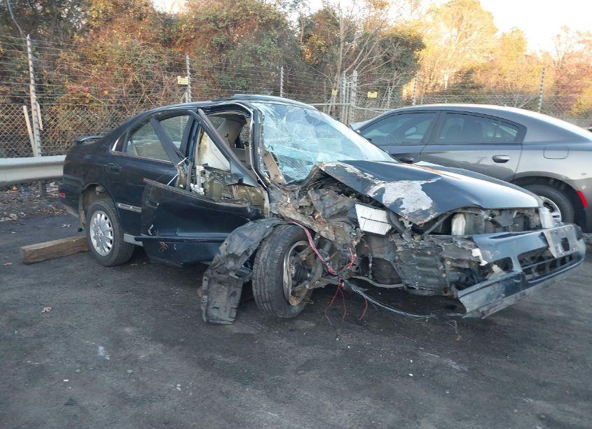 1997 Honda Accord EX (VIN 1HGCD5658VA266032) main photo