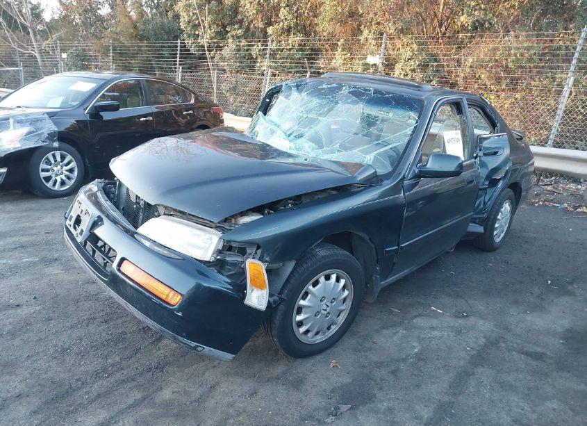 Photo 2 of 1997 Honda Accord EX (VIN 1HGCD5658VA266032)