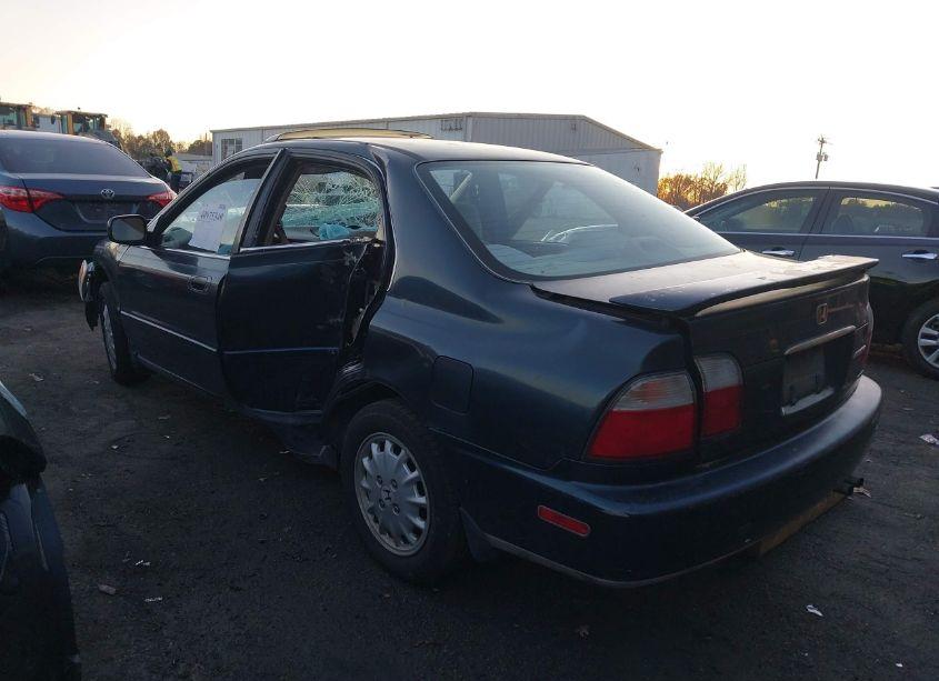 Photo 3 of 1997 Honda Accord EX (VIN 1HGCD5658VA266032)