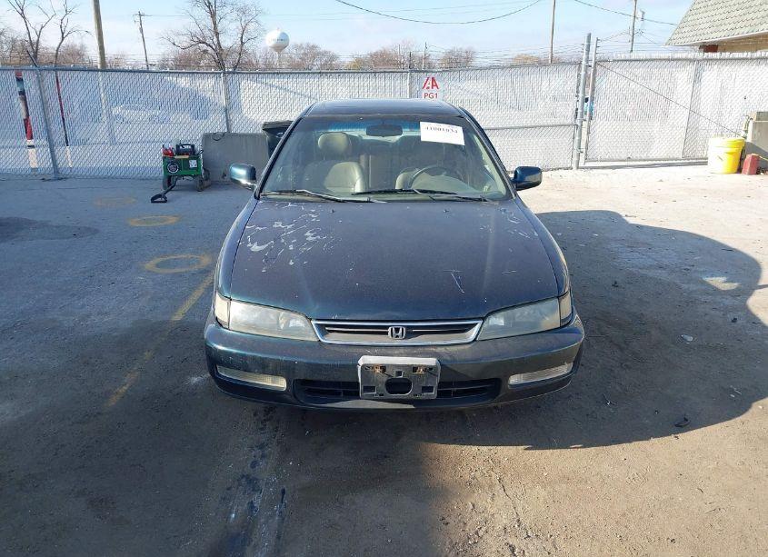Photo 13 of 1996 Honda Accord EX (VIN 1HGCD5661TA153206)