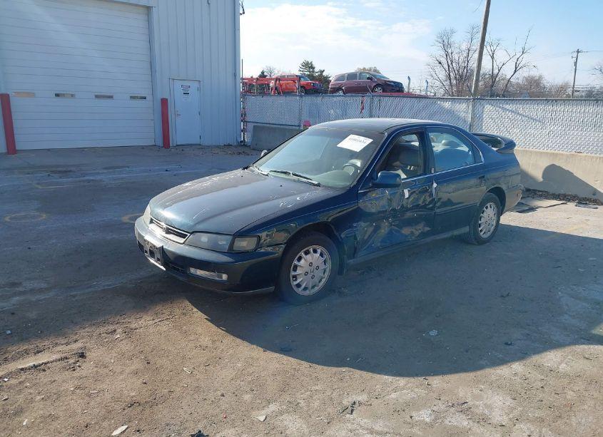Photo 2 of 1996 Honda Accord EX (VIN 1HGCD5661TA153206)