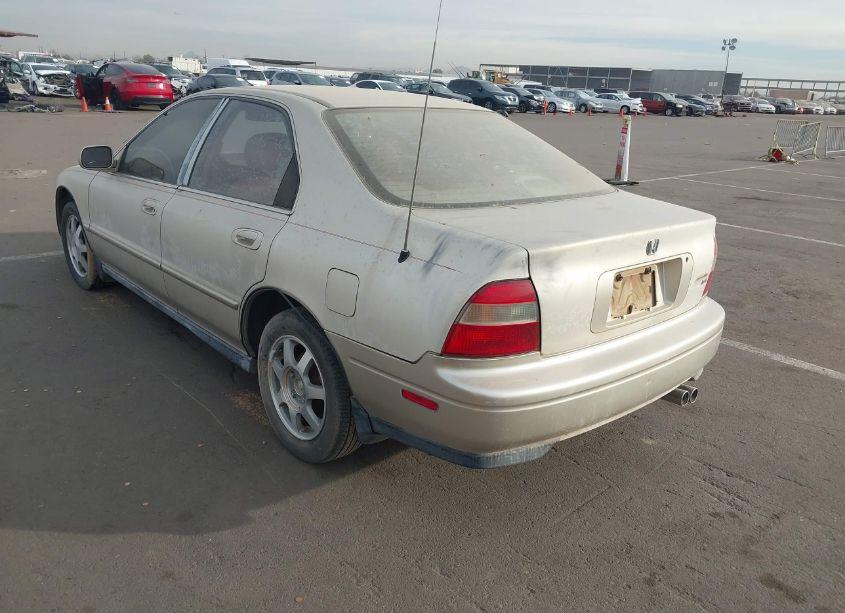 Photo 3 of 1995 Honda Accord EX (VIN 1HGCD5666SA120975)