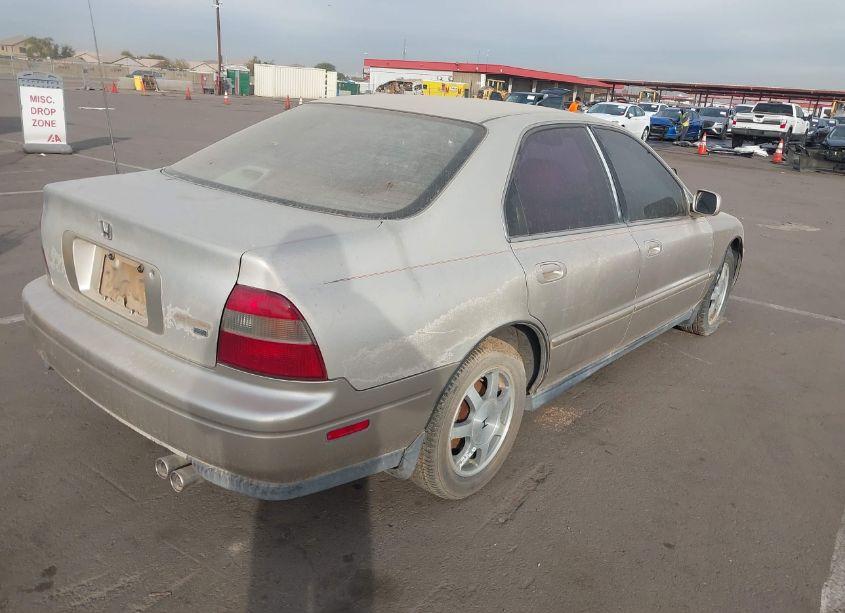 Photo 4 of 1995 Honda Accord EX (VIN 1HGCD5666SA120975)