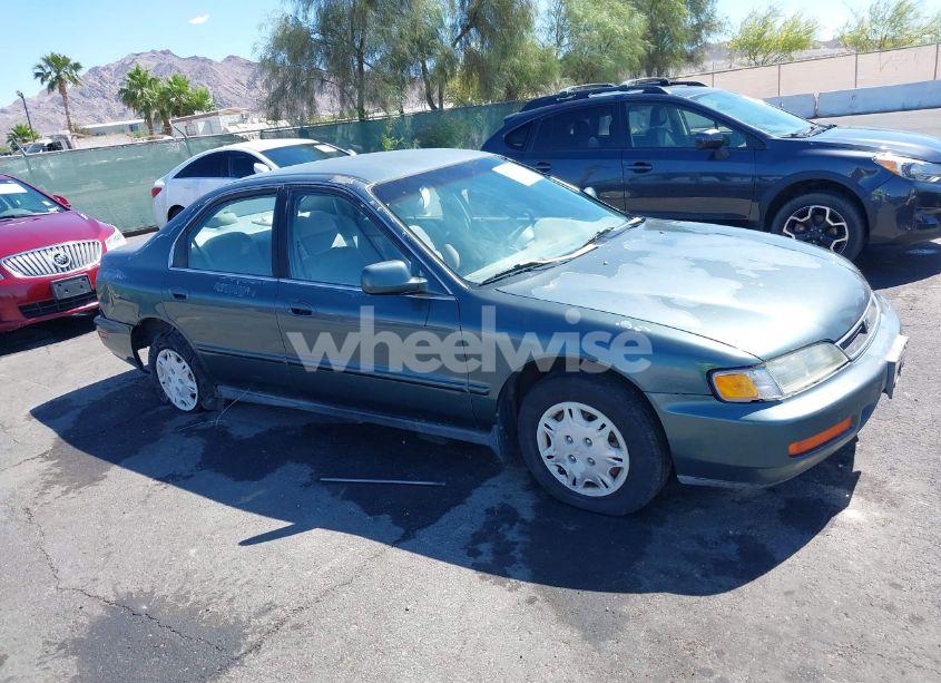 Photo 13 of 1997 Honda Accord VALUE (VIN 1HGCD5682VA171573)