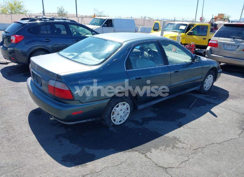 Photo 4 of 1997 Honda Accord VALUE (VIN 1HGCD5682VA171573)