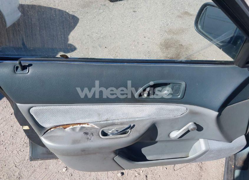 Photo 14 of 1997 Honda Accord VALUE (VIN 1HGCD5689VA182425)