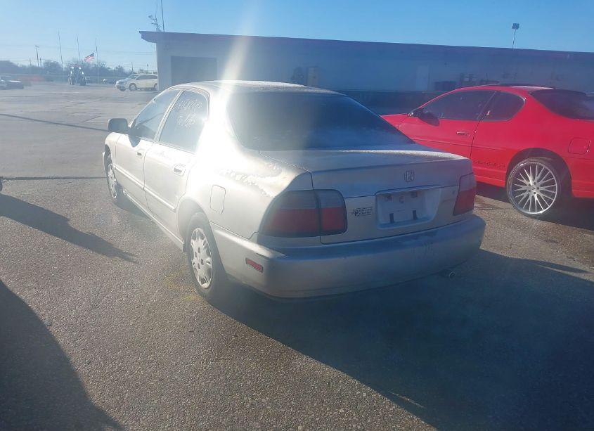 Photo 3 of 1997 Honda Accord VALUE (VIN 1HGCD568XVA170624)