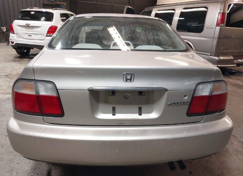 Photo 16 of 1996 Honda Accord VALUE (VIN 1HGCD5690TA250844)