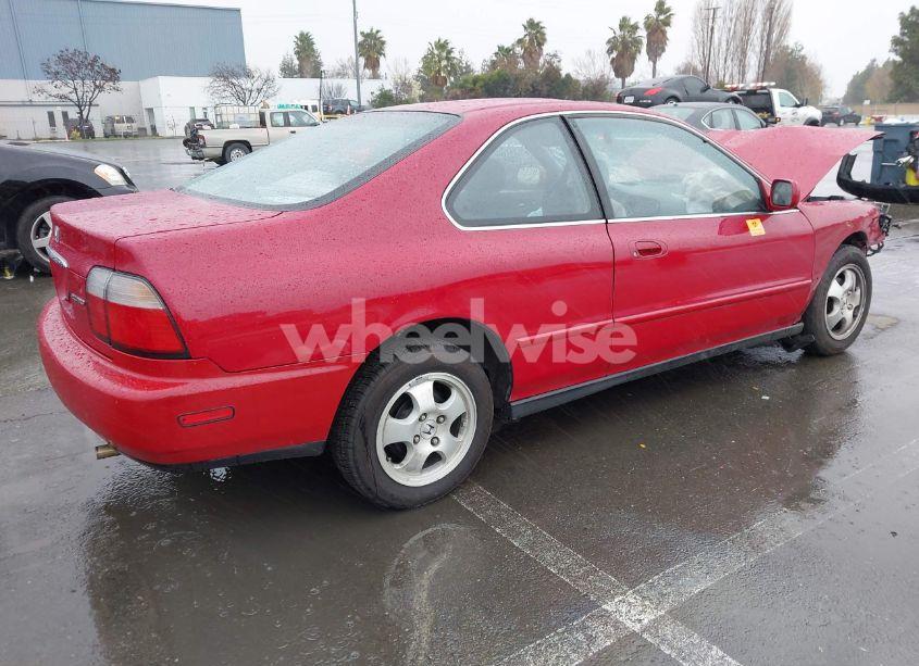 Photo 4 of 1997 Honda Accord CPE SPECIAL EDITION (VIN 1HGCD7201VA037682)