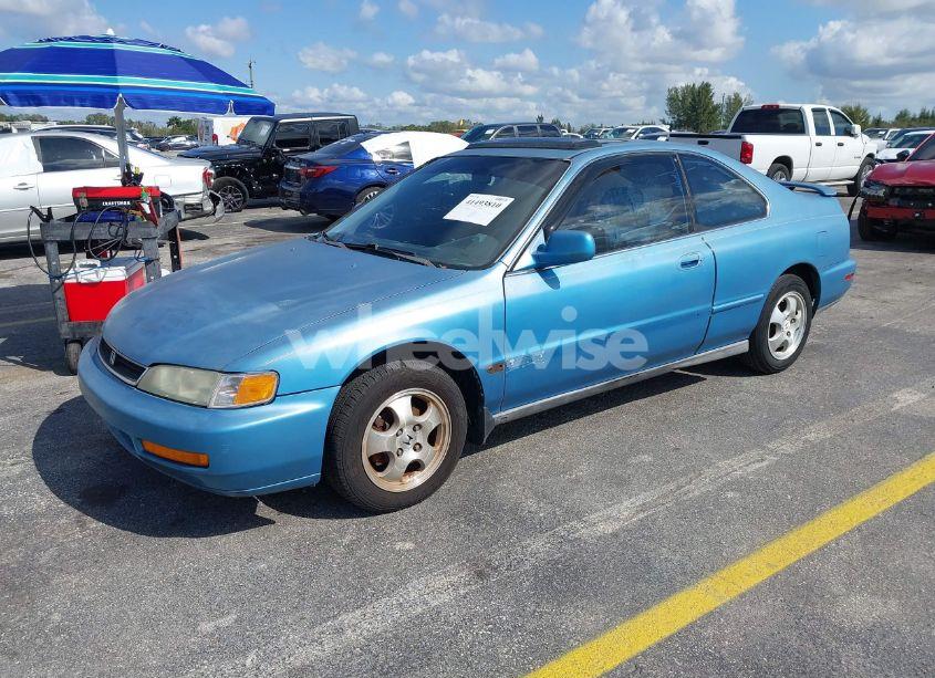 Photo 2 of 1997 Honda Accord SE (VIN 1HGCD7208VA024864)