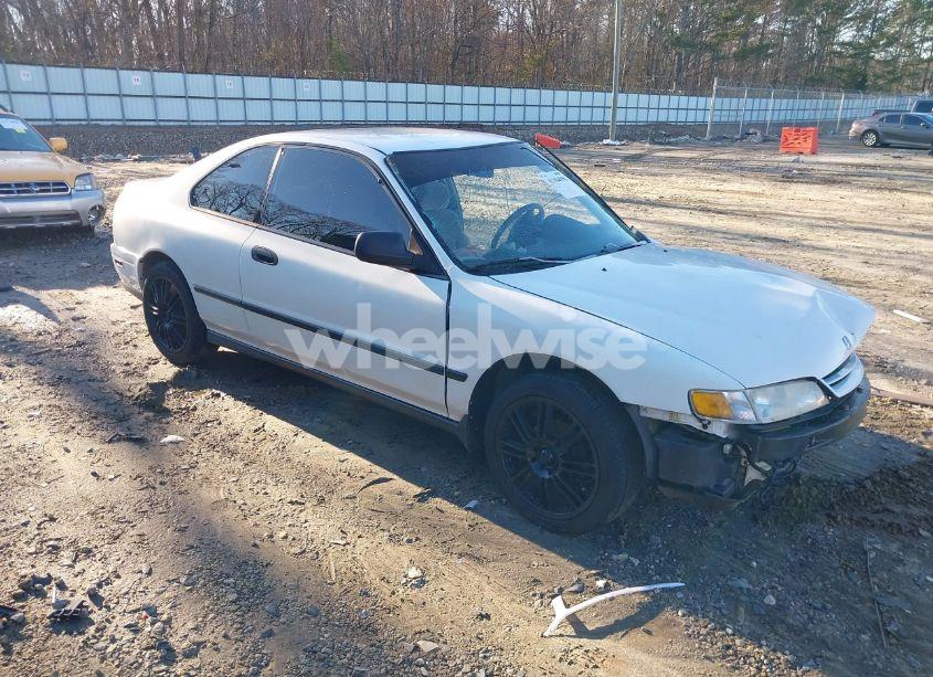 1994 Honda Accord DX (VIN 1HGCD7225RA013179) main photo