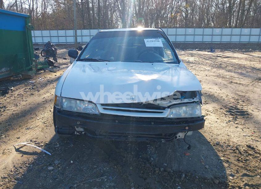 Photo 11 of 1994 Honda Accord DX (VIN 1HGCD7225RA013179)