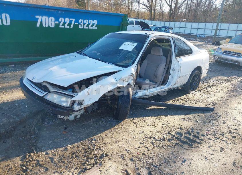 Photo 2 of 1994 Honda Accord DX (VIN 1HGCD7225RA013179)