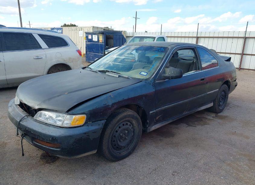 Photo 2 of 1996 Honda Accord LX (VIN 1HGCD7233TA024214)