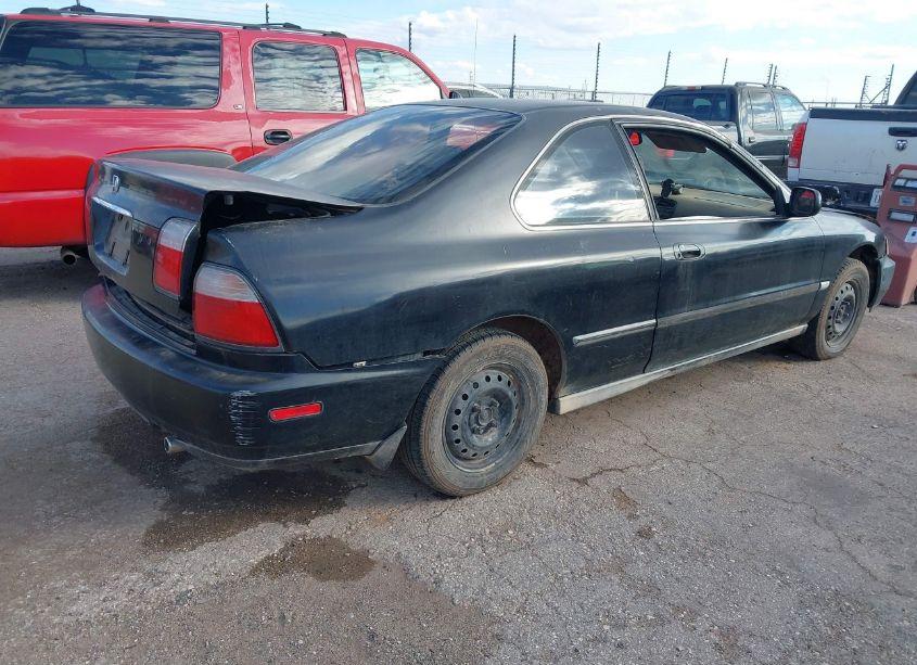 Photo 4 of 1996 Honda Accord LX (VIN 1HGCD7233TA024214)