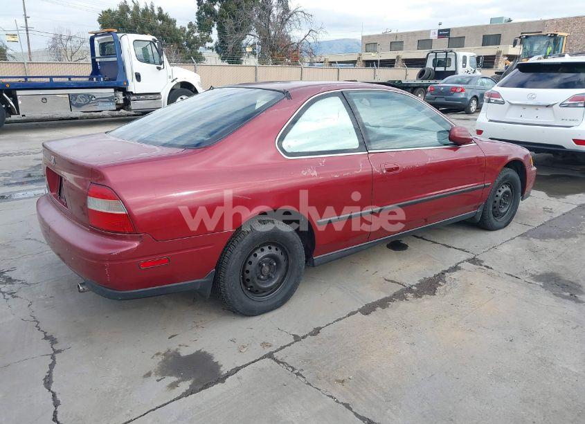 Photo 4 of 1994 Honda Accord LX (VIN 1HGCD7234RA009732)