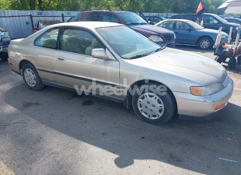 1995 Honda Accord LX (VIN 1HGCD7236SA029244) main photo