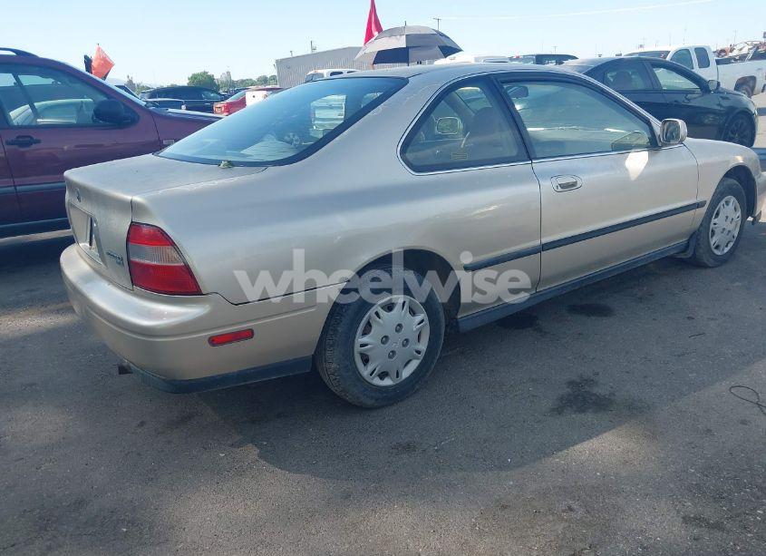 Photo 4 of 1995 Honda Accord LX (VIN 1HGCD7236SA029244)