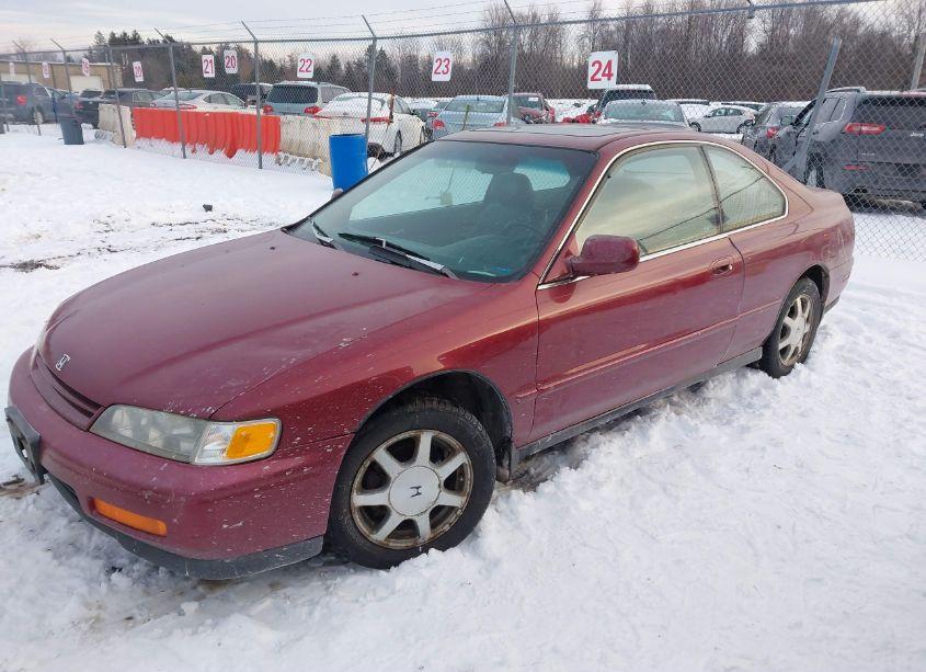 Photo 2 of 1994 Honda Accord EX (VIN 1HGCD7269RA060573)