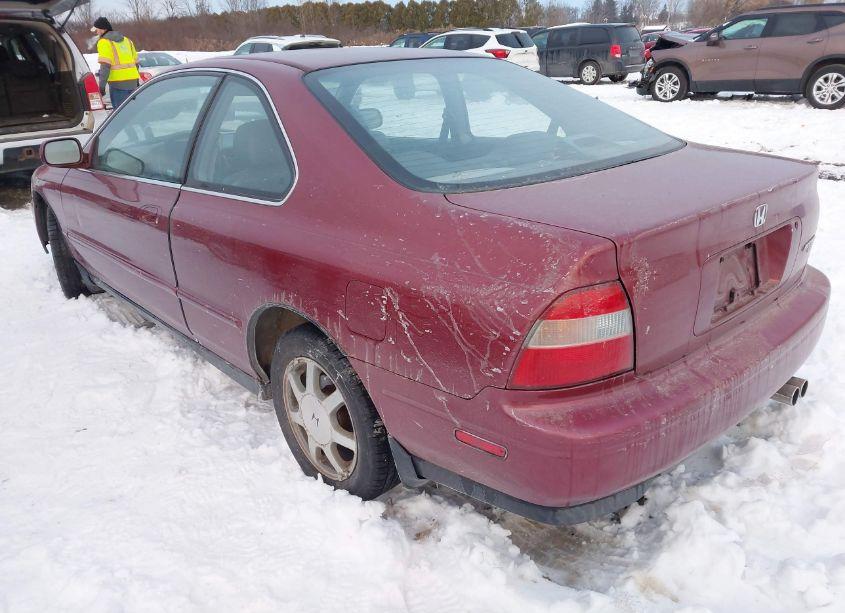 Photo 3 of 1994 Honda Accord EX (VIN 1HGCD7269RA060573)