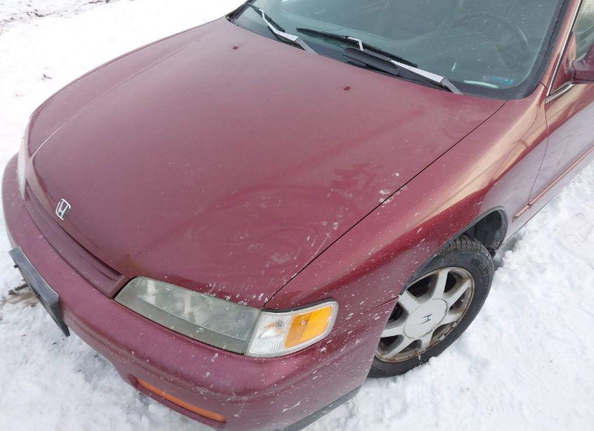 Photo 6 of 1994 Honda Accord EX (VIN 1HGCD7269RA060573)