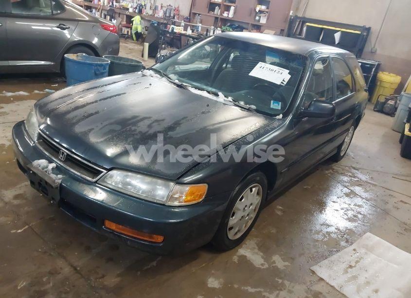 Photo 2 of 1997 Honda Accord LX (VIN 1HGCE1720VA005911)