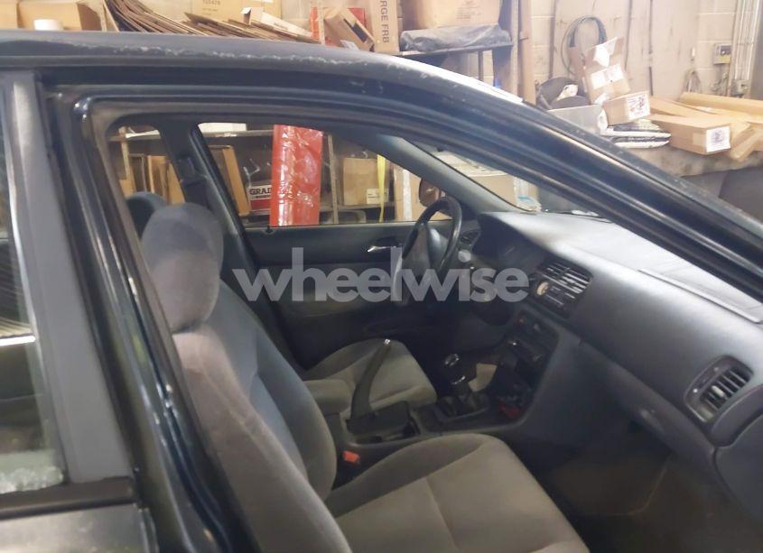 Photo 5 of 1997 Honda Accord LX (VIN 1HGCE1720VA005911)