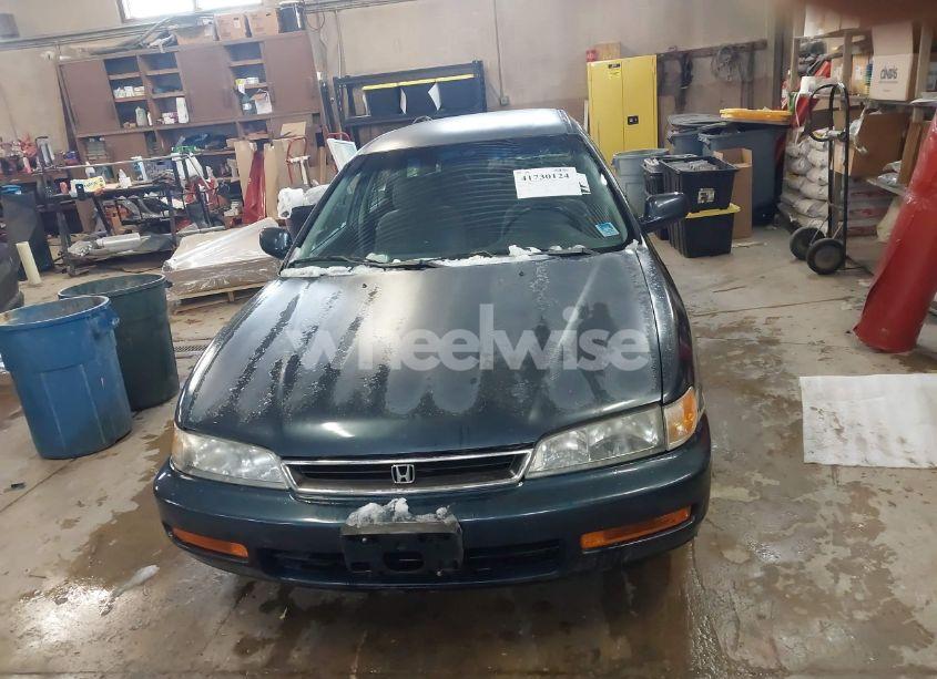 Photo 6 of 1997 Honda Accord LX (VIN 1HGCE1720VA005911)