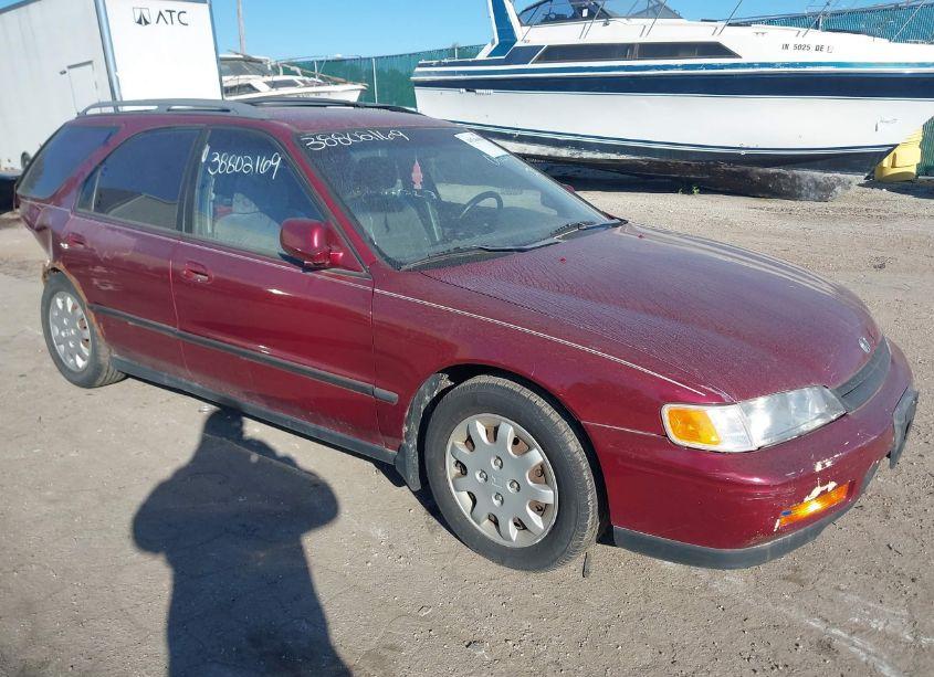 1995 Honda Accord LX (VIN 1HGCE1829SA005447) main photo