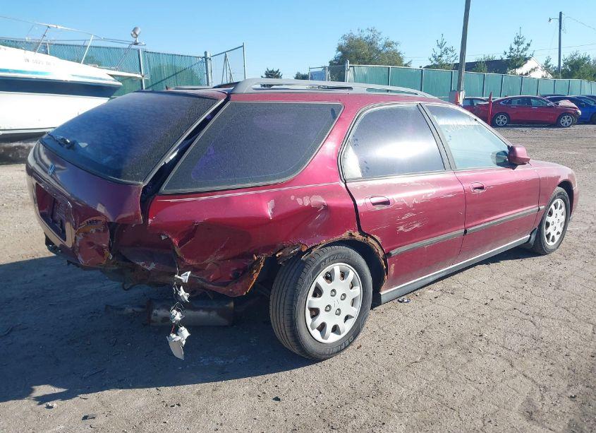 Photo 4 of 1995 Honda Accord LX (VIN 1HGCE1829SA005447)