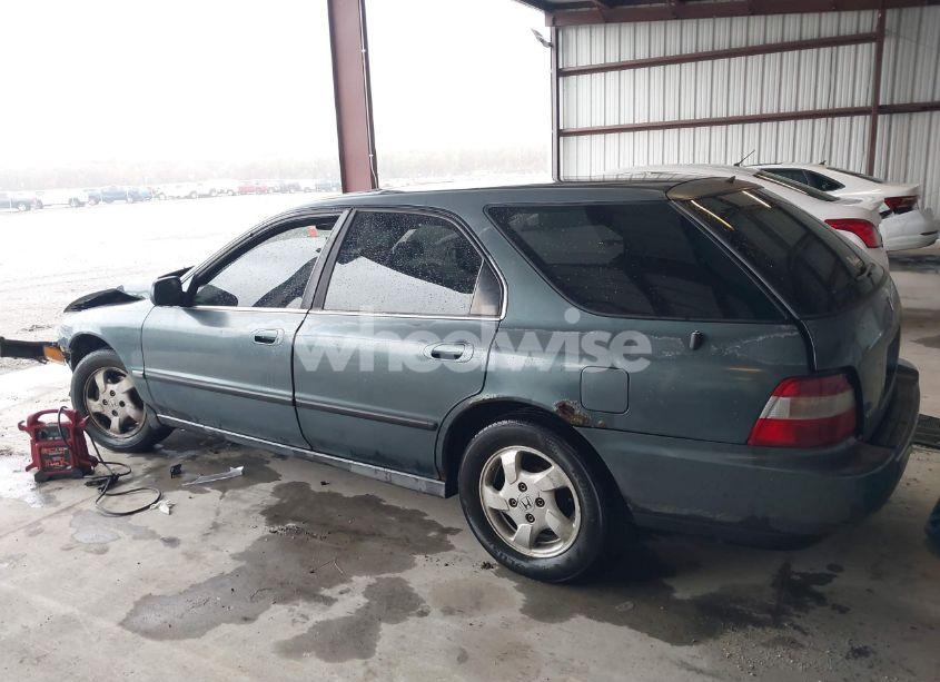 Photo 15 of 1996 Honda Accord LX (VIN 1HGCE182XTA005233)
