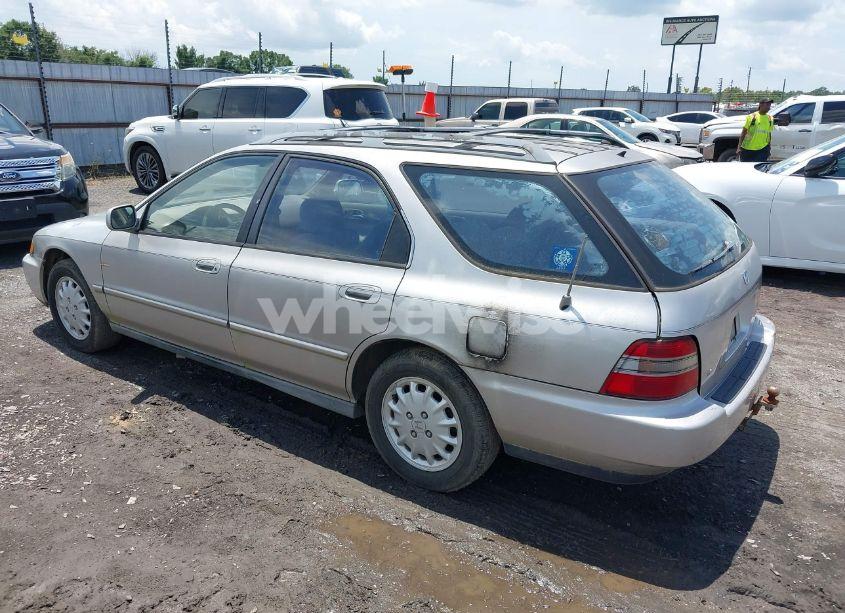 Photo 3 of 1997 Honda Accord EX (VIN 1HGCE1894VA008614)