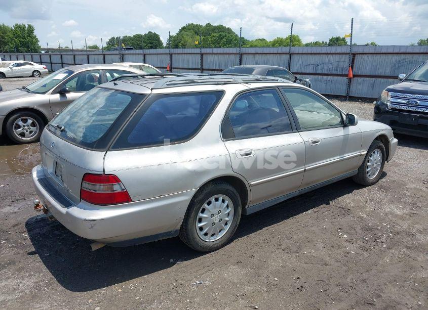 Photo 4 of 1997 Honda Accord EX (VIN 1HGCE1894VA008614)