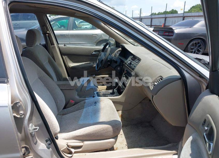 Photo 5 of 1997 Honda Accord EX (VIN 1HGCE1894VA008614)