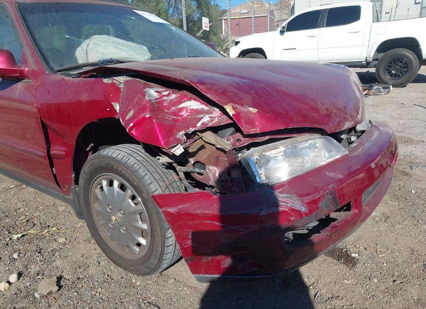 Photo 12 of 1996 Honda Accord EX (VIN 1HGCE1898TA002571)