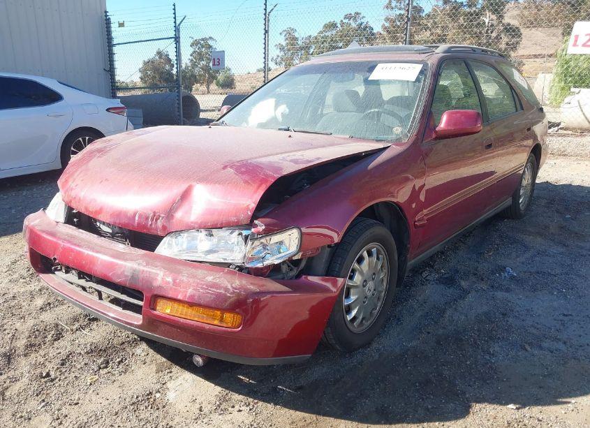 Photo 2 of 1996 Honda Accord EX (VIN 1HGCE1898TA002571)