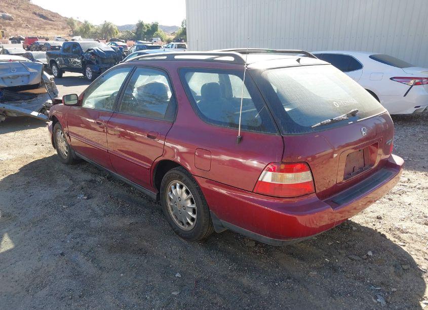 Photo 3 of 1996 Honda Accord EX (VIN 1HGCE1898TA002571)