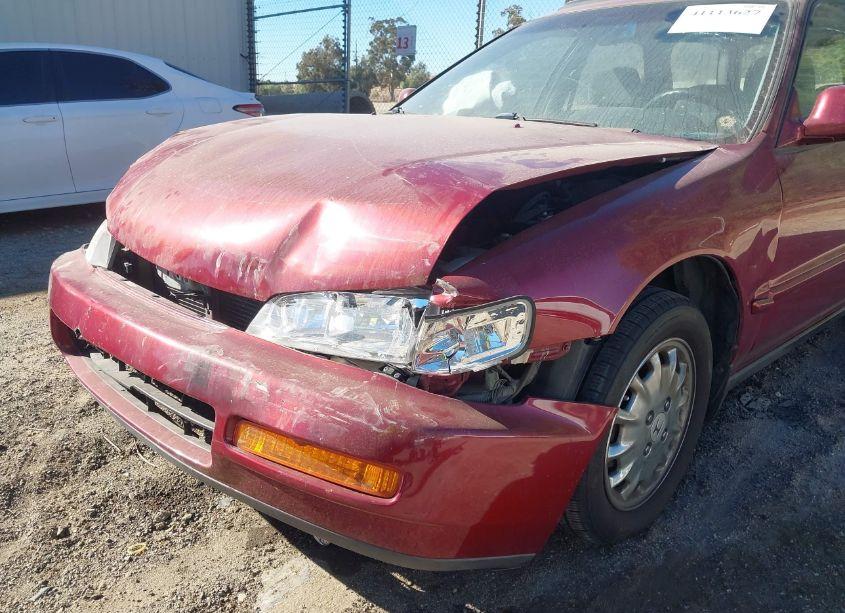 Photo 6 of 1996 Honda Accord EX (VIN 1HGCE1898TA002571)