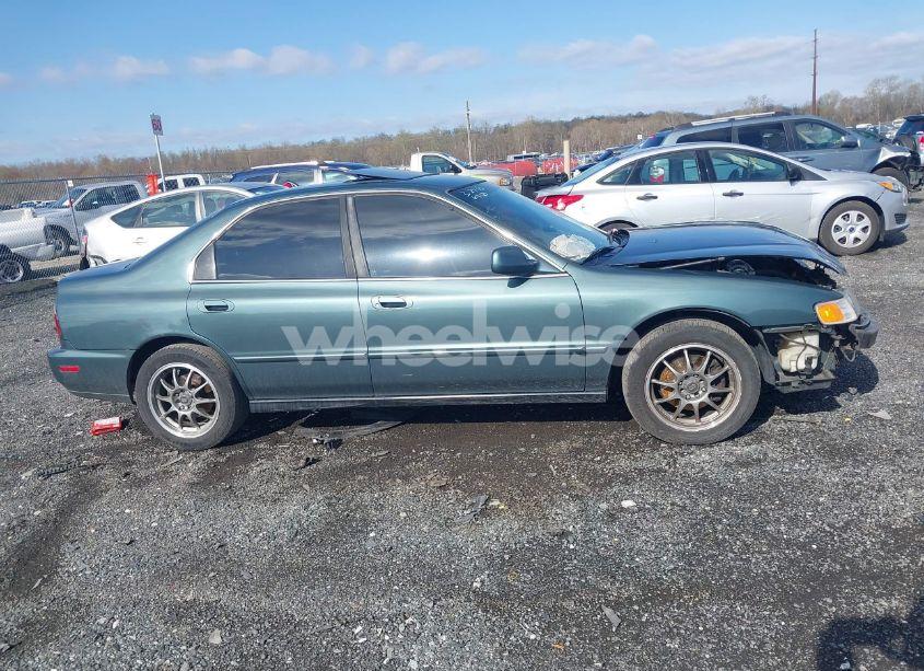 Photo 13 of 1997 Honda Accord LX V6 (VIN 1HGCE6644VA000484)