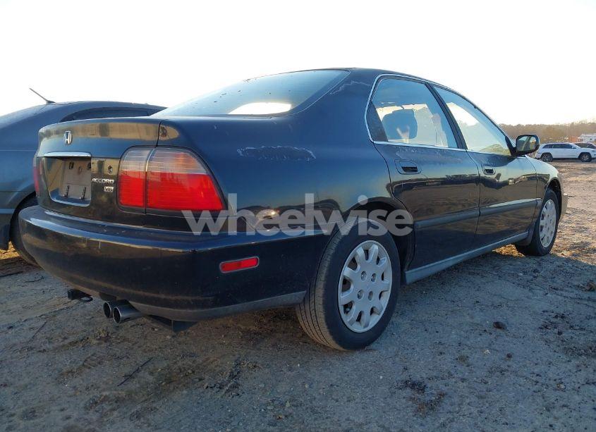 Photo 4 of 1996 Honda Accord LX/EX (VIN 1HGCE6645TA008168)
